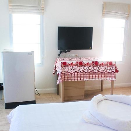 Plus Hotel Лей Экстерьер фото