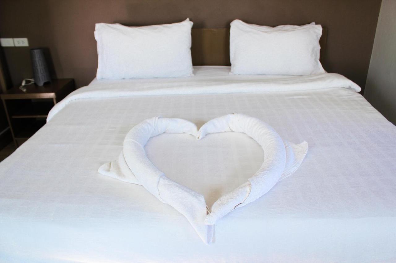Plus Hotel Лей Экстерьер фото